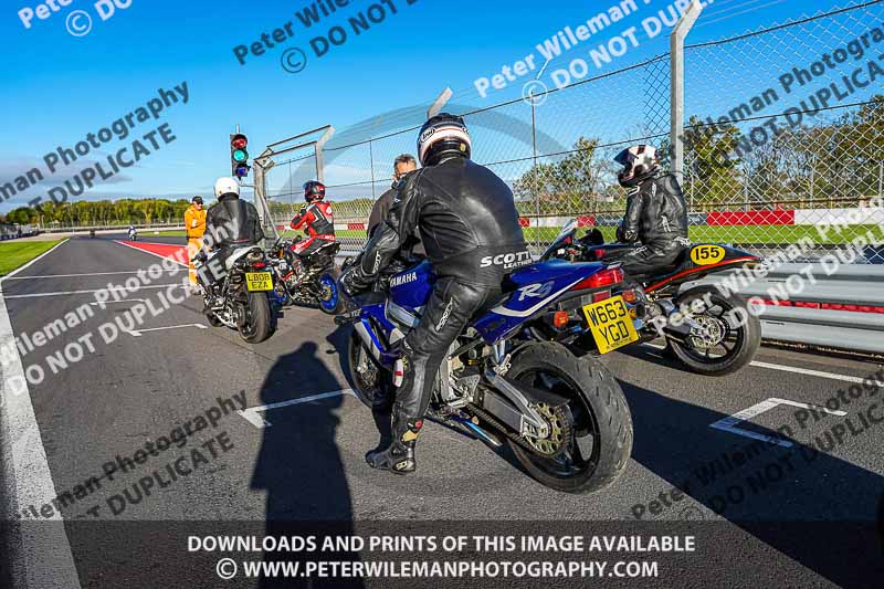 donington no limits trackday;donington park photographs;donington trackday photographs;no limits trackdays;peter wileman photography;trackday digital images;trackday photos